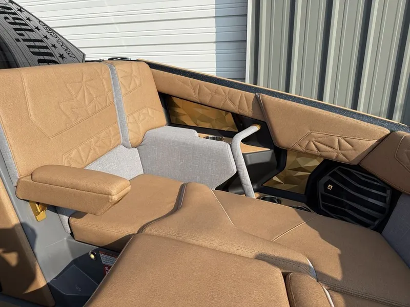 Slide: The Image of Nautique Super Air Nautique G23 Paragon 2026 - 7