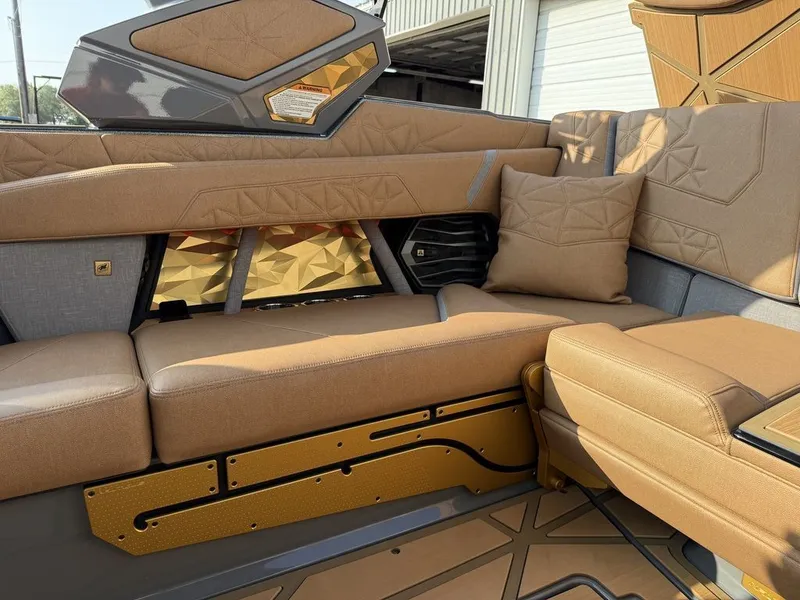 Slide: The Image of Nautique Super Air Nautique G23 Paragon 2026 - 8