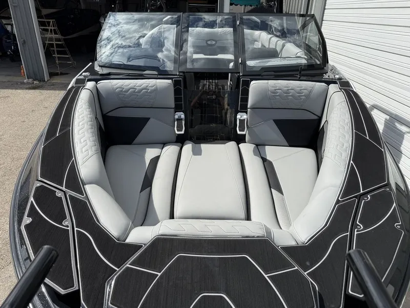 Slide: The Image of Centurion Ri245 2024 - 15