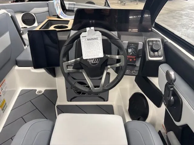 Slide: The Image of Malibu Wakesetter 23 LSV 2026 - 10