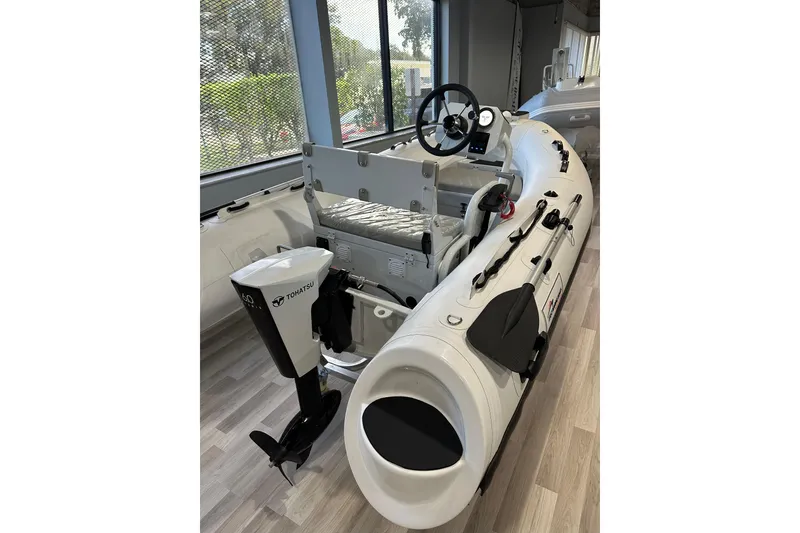 The Image of 2026 East Marine 320 Electric Tohatsu Alaris boat with modern design and advanced features. - 0