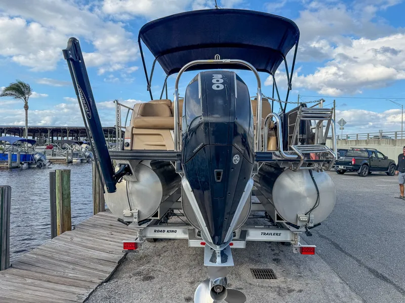 Slide: The Image of Harris Grand Mariner 230 2019 - 7