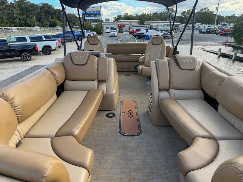 Slide: The Image of Harris Grand Mariner 230 2019 - 9