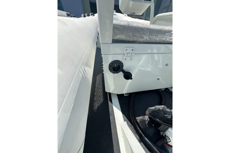 Slide: The Image of 2026 East Marine NEW 320 boat with Linergy electric motor, interior view. - 15