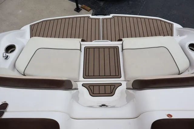 Slide: The Image of Yamaha 242 LTD S - Yacht Blue - Galv 2014 - 22