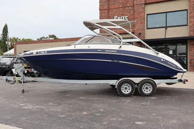 Slide: The Image of Yamaha 242 LTD S - Yacht Blue - Galv 2014 - 3