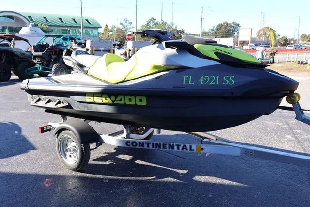 Slide: The Image of Sea-Doo PWC GTR 230 EB/NY 20 2020 - 8