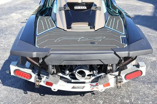 Slide: The Image of Yamaha FX CRUISER SVHO W/AUDIO-BLACK/TITAN GRAY 2022 - 10