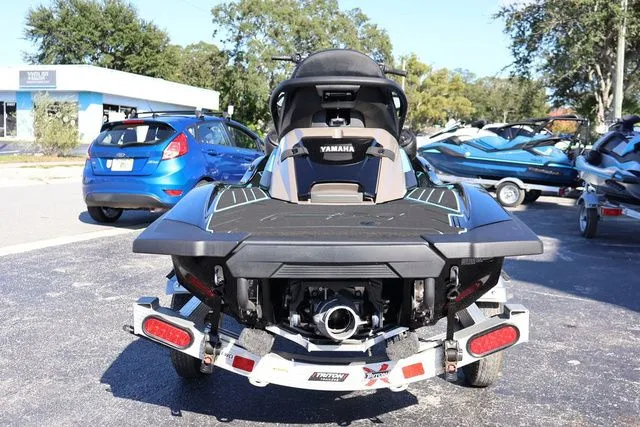 Slide: The Image of Yamaha FX CRUISER SVHO W/AUDIO-BLACK/TITAN GRAY 2022 - 5