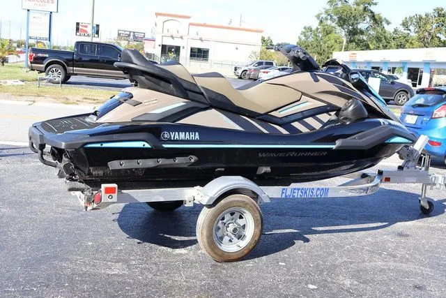 Slide: The Image of Yamaha FX CRUISER SVHO W/AUDIO-BLACK/TITAN GRAY 2022 - 6