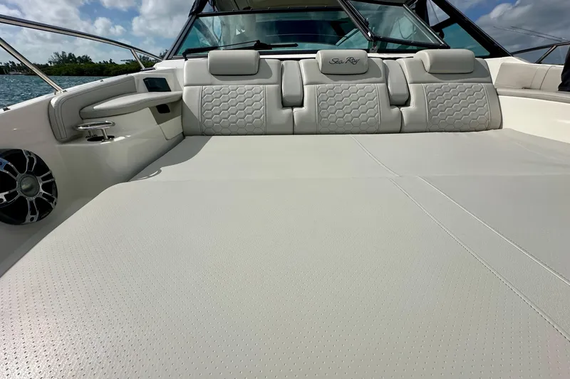 Slide: The Image of 2022 Sea Ray Sundancer 320 Outboard boat with luxurious seating and sleek design. - 21