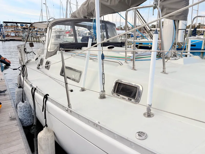 Slide: The Image of Beneteau 38 1990 - 53