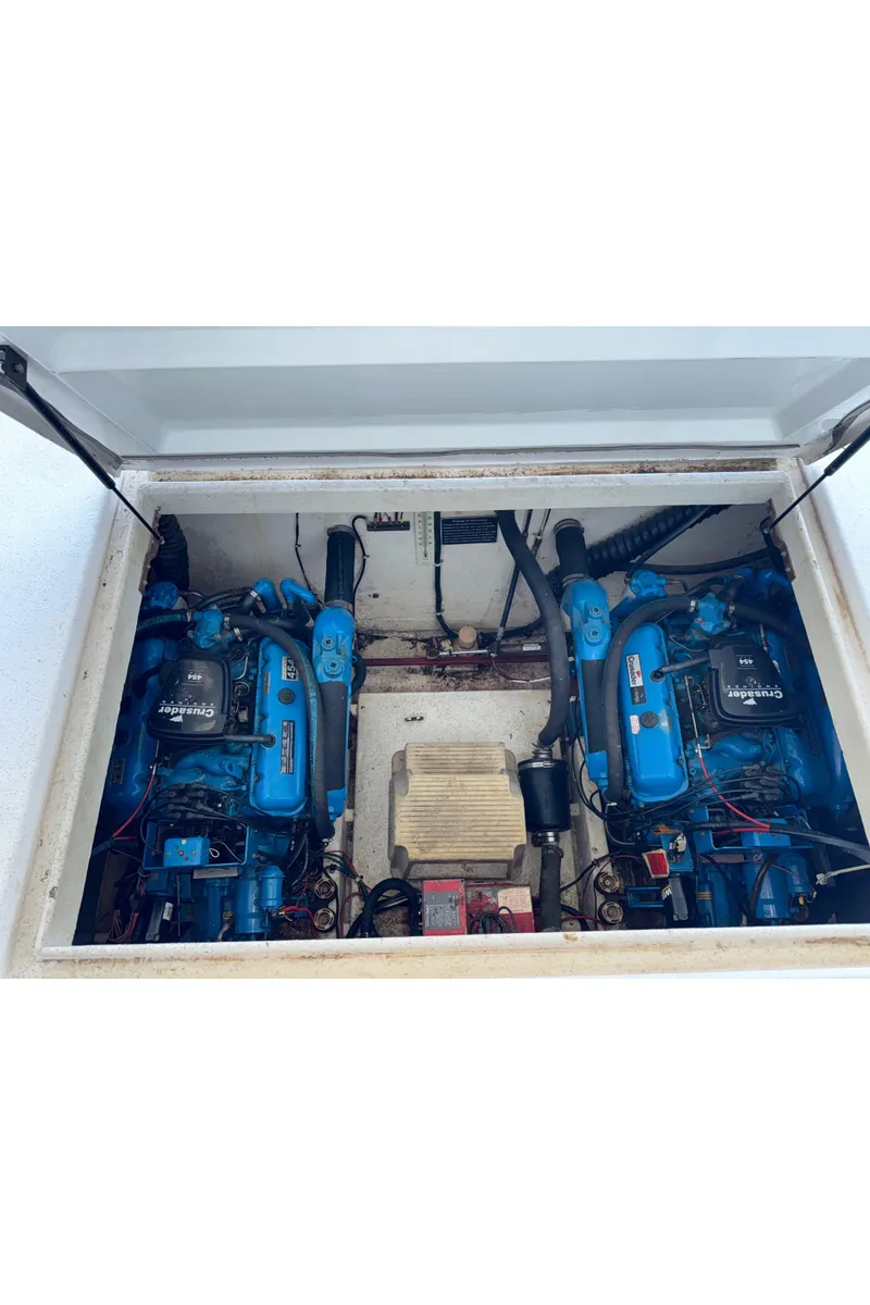 Slide: The Image of Gibson 44 CABIN YACHT 1993 - 41