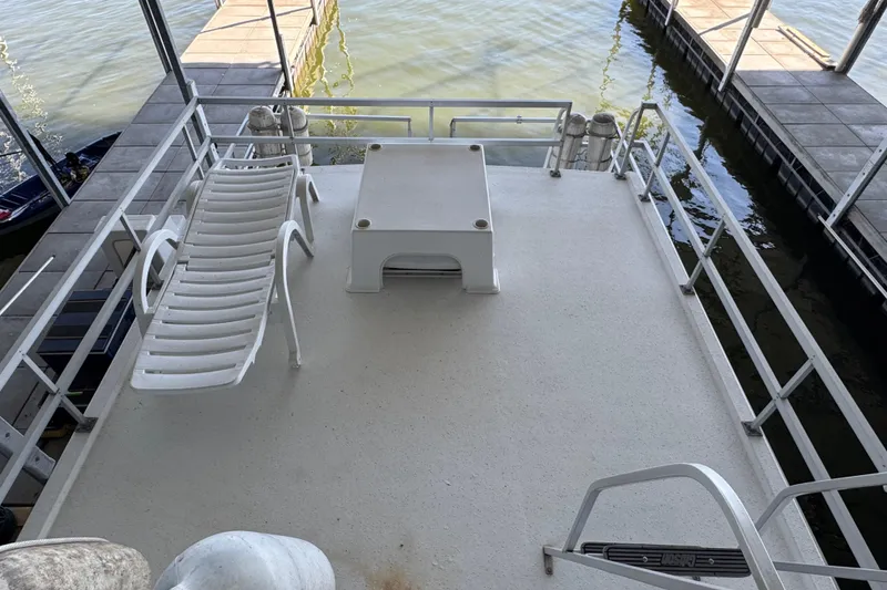 Slide: The Image of Gibson 44 CABIN YACHT 1993 - 53