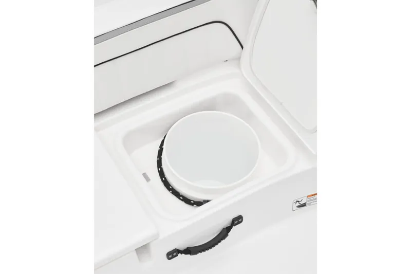 Slide: The Image of Yamaha 190 FSH Sport 2025 - 6