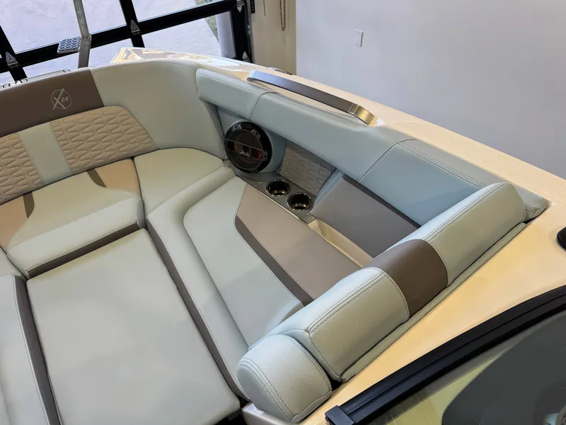 Slide: The Image of MasterCraft X24 2022 - 21