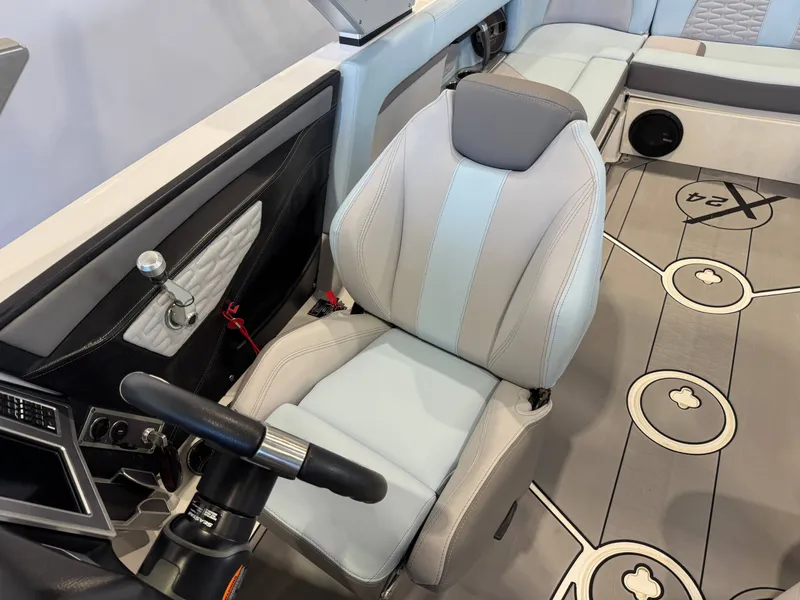 Slide: The Image of MasterCraft X24 2022 - 24