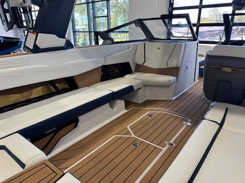 Slide: The Image of Nautique Super Air Nautique G25 2025 - 14