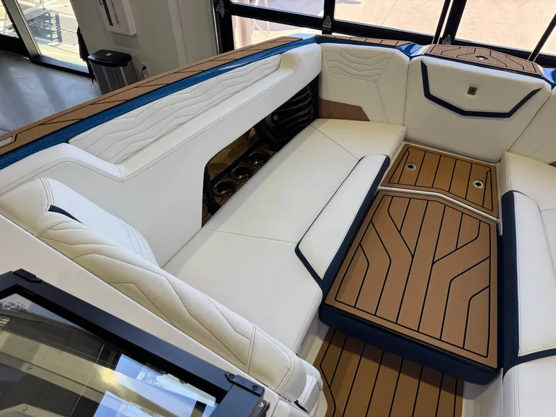 Slide: The Image of Nautique Super Air Nautique G25 2025 - 19