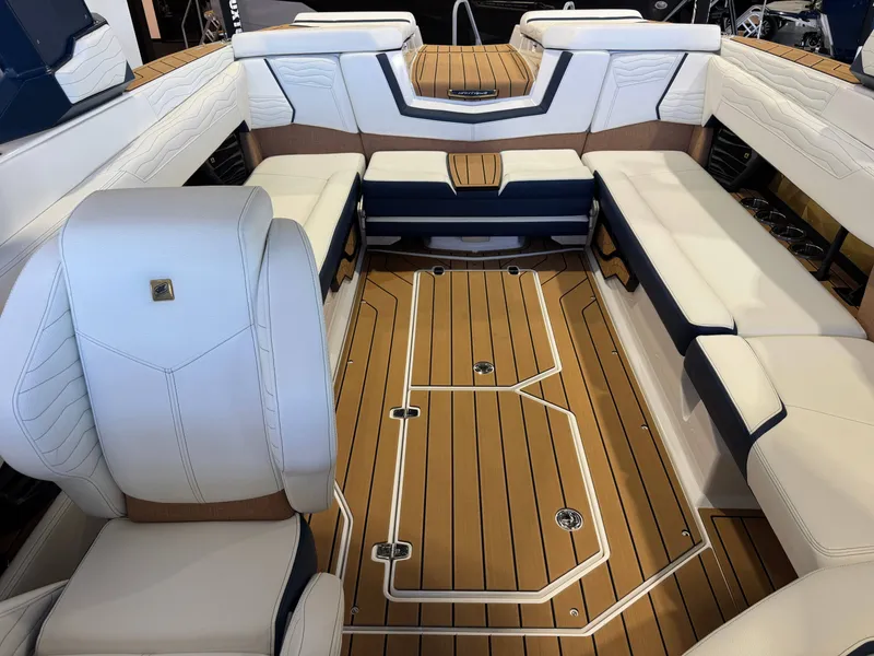 Slide: The Image of Nautique Super Air Nautique G25 2025 - 22