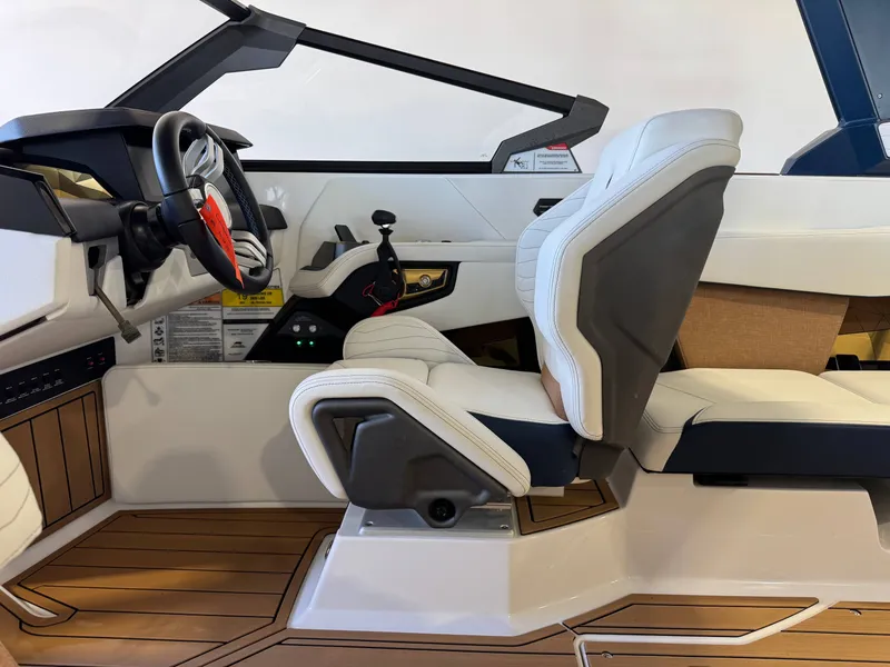 Slide: The Image of Nautique Super Air Nautique G25 2025 - 23