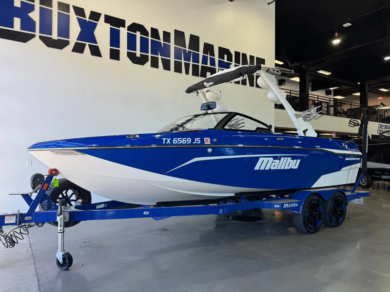 Slide: The Image of Malibu Wakesetter 23 LSV 2021 - 3