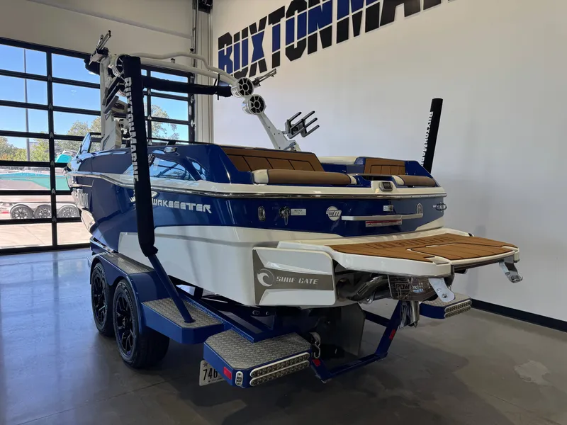 Slide: The Image of Malibu Wakesetter 23 LSV 2021 - 5