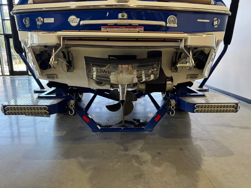 Slide: The Image of Malibu Wakesetter 23 LSV 2021 - 7