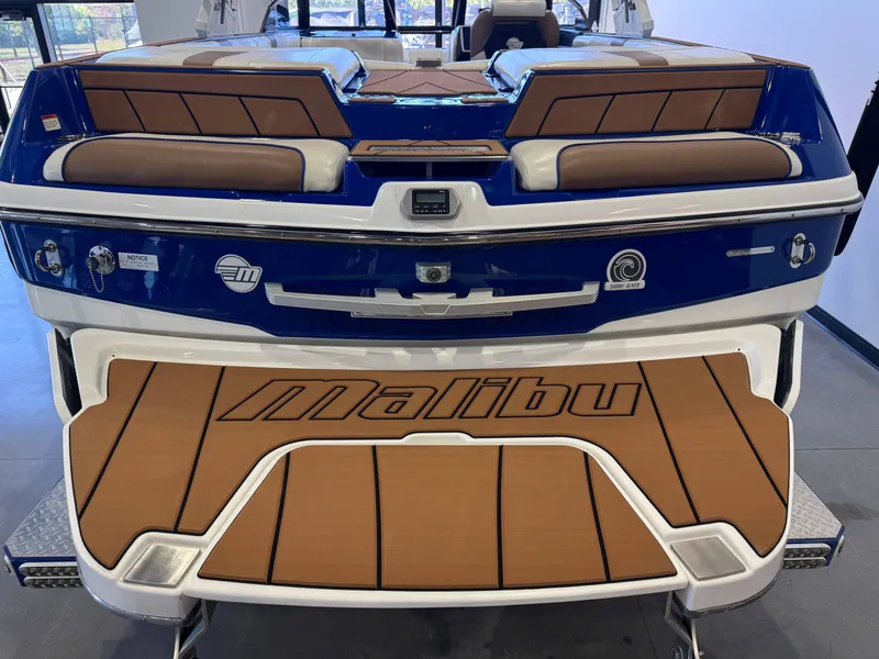 Slide: The Image of Malibu Wakesetter 23 LSV 2021 - 8