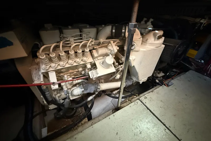 Slide: The Image of Engine compartment of a 1999 Carver 406 Aft Cabin Motor Yacht. - 31