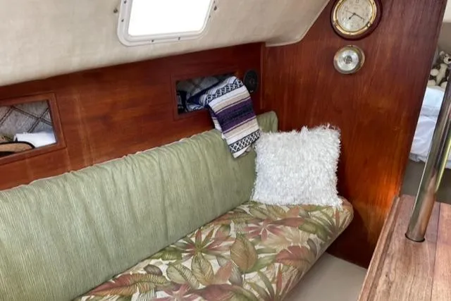 Slide: The Image of Salon Seating - 14