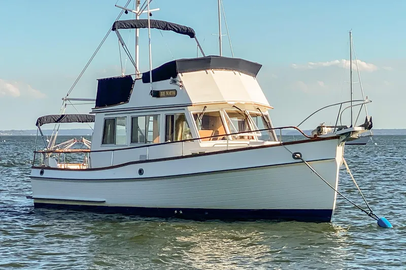 Slide: The Image of Grand Banks 32 Sedan 1987 - 27