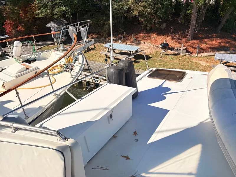 Slide: The Image of Ocean Alexander 50 MK II PHMY 1985 - 10