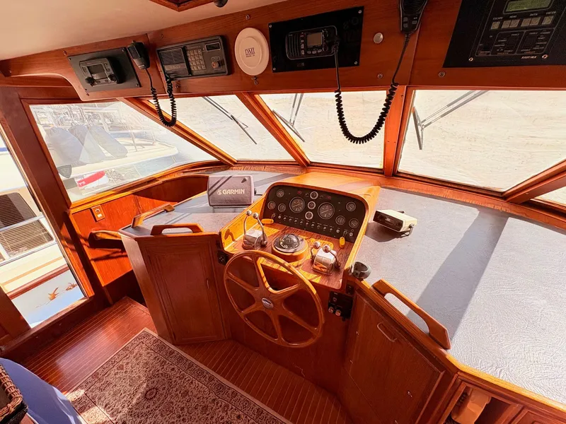 Slide: The Image of Ocean Alexander 50 MK II PHMY 1985 - 21