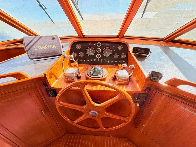 Slide: The Image of Ocean Alexander 50 MK II PHMY 1985 - 22