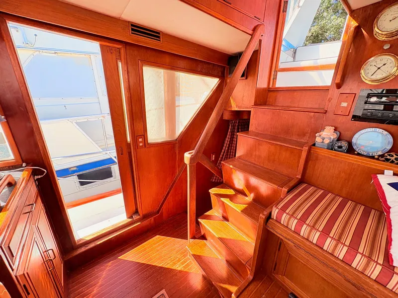 Slide: The Image of Ocean Alexander 50 MK II PHMY 1985 - 26