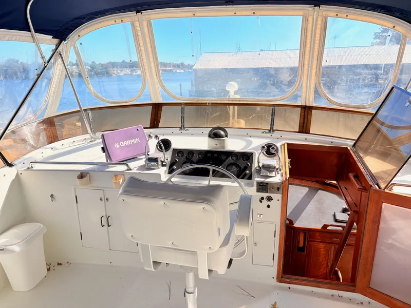 Slide: The Image of Ocean Alexander 50 MK II PHMY 1985 - 3