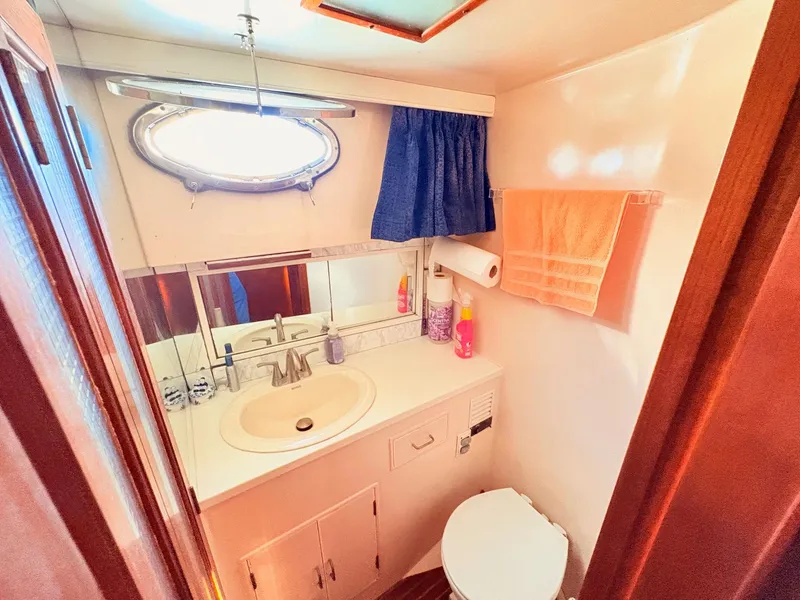 Slide: The Image of Ocean Alexander 50 MK II PHMY 1985 - 38