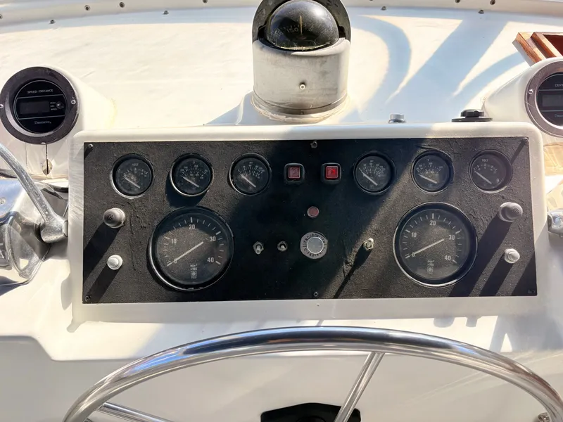 Slide: The Image of Ocean Alexander 50 MK II PHMY 1985 - 4