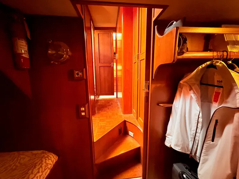 Slide: The Image of Ocean Alexander 50 MK II PHMY 1985 - 46