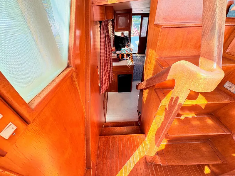 Slide: The Image of Ocean Alexander 50 MK II PHMY 1985 - 58