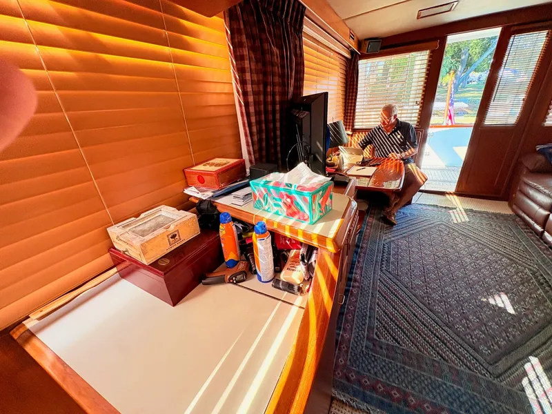 Slide: The Image of Ocean Alexander 50 MK II PHMY 1985 - 61