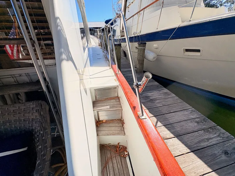 Slide: The Image of Ocean Alexander 50 MK II PHMY 1985 - 72