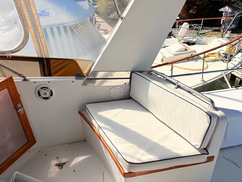 Slide: The Image of Ocean Alexander 50 MK II PHMY 1985 - 8