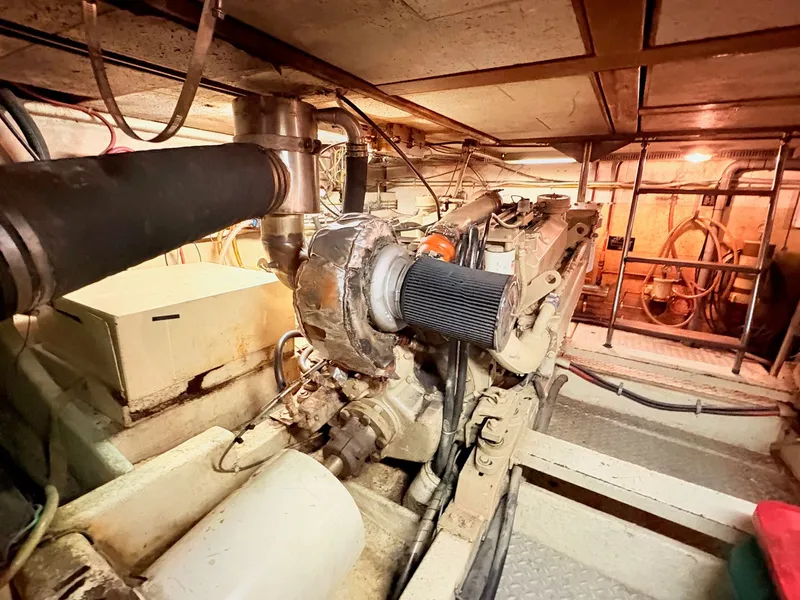 Slide: The Image of Ocean Alexander 50 MK II PHMY 1985 - 82