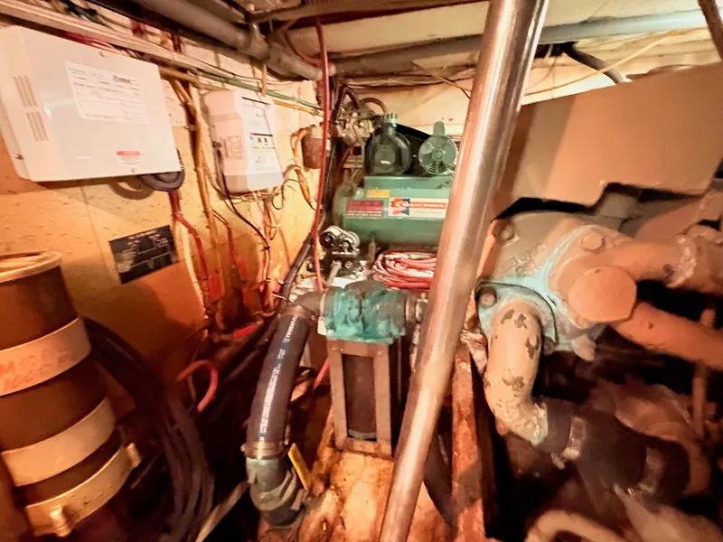 Slide: The Image of Ocean Alexander 50 MK II PHMY 1985 - 83