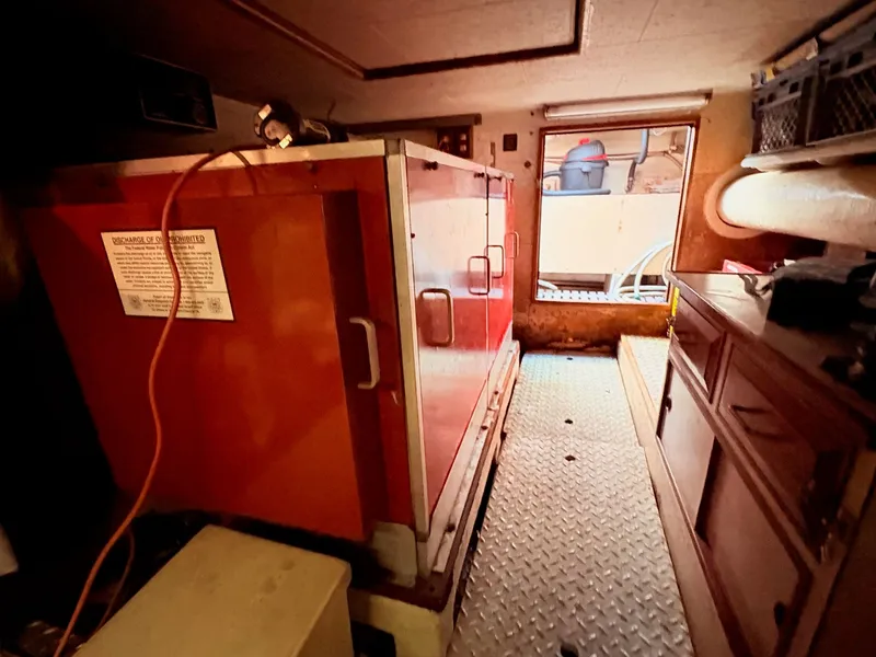 Slide: The Image of Ocean Alexander 50 MK II PHMY 1985 - 90