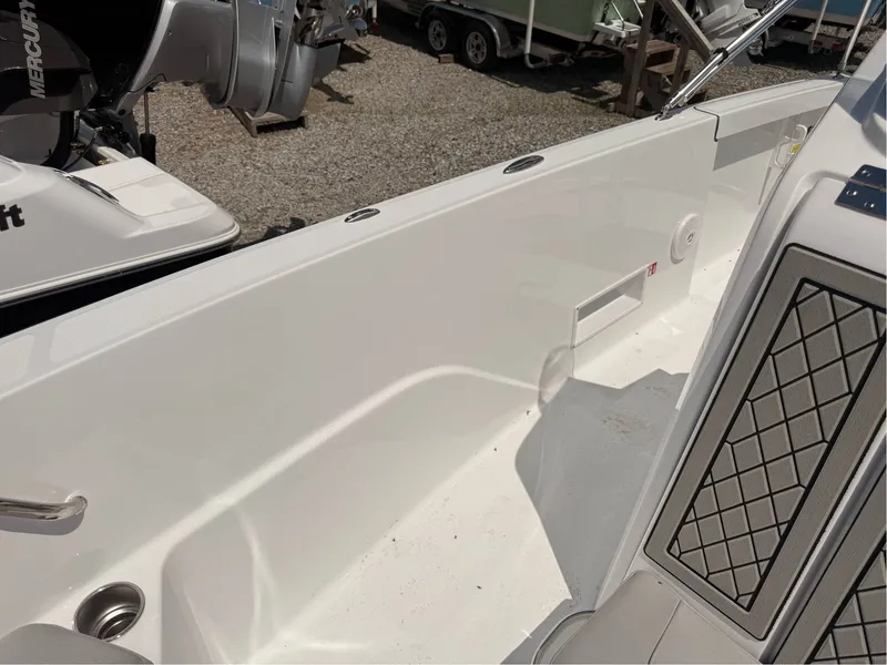 Slide: The Image of Wellcraft 202 Fisherman 2025 - 29