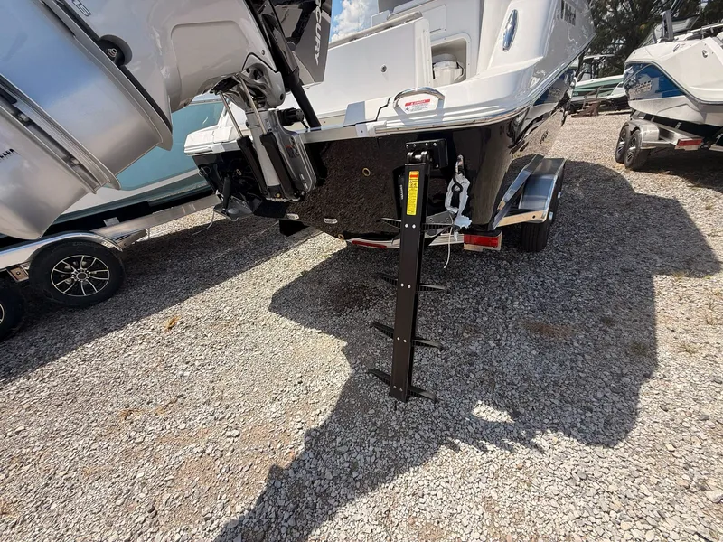 Slide: The Image of Wellcraft 243 Fisherman 2026 - 12