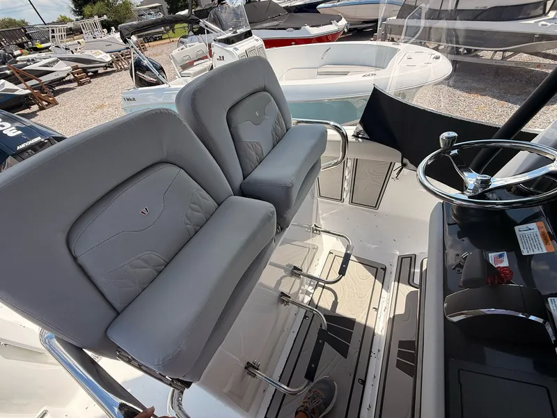 Slide: The Image of Wellcraft 243 Fisherman 2026 - 20